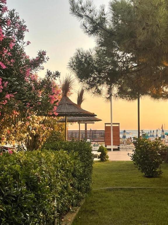 Rumar Hotel Durres Luaran gambar